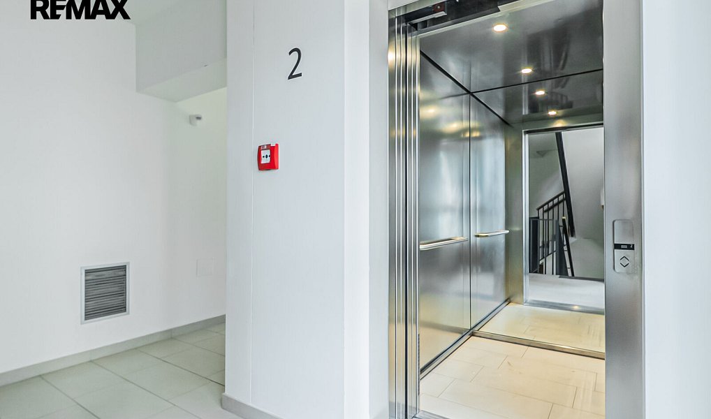 Prodej bytu 4+kk 105 m², Praha – náhled fotky 27