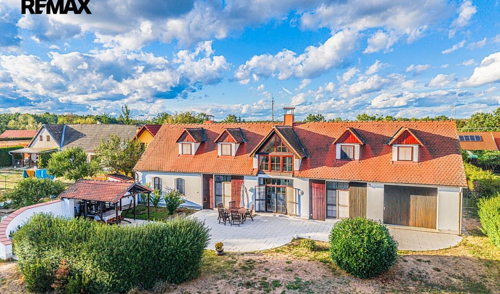Prodej domu 271 m² s pozemkem 3 206 m², Hrachoviště – náhled fotky 3