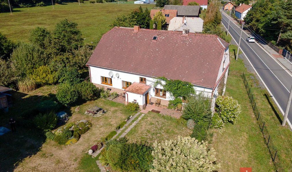Prodej domu 260 m² s pozemkem 3 000 m², Zátor – náhled fotky 2