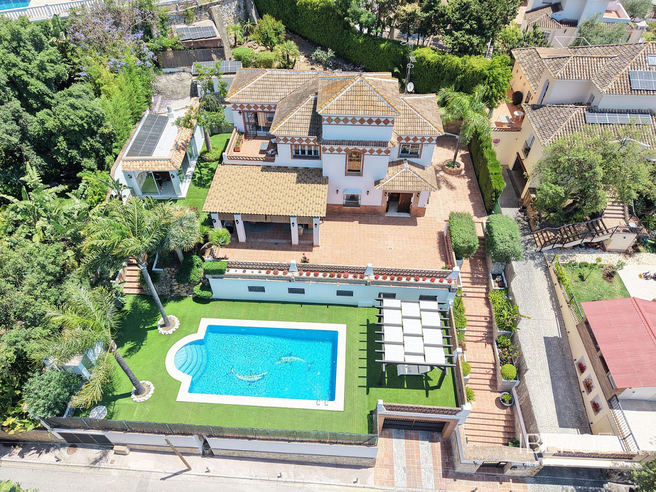 Prodej domu 476 m² s pozemkem 1 043 m²