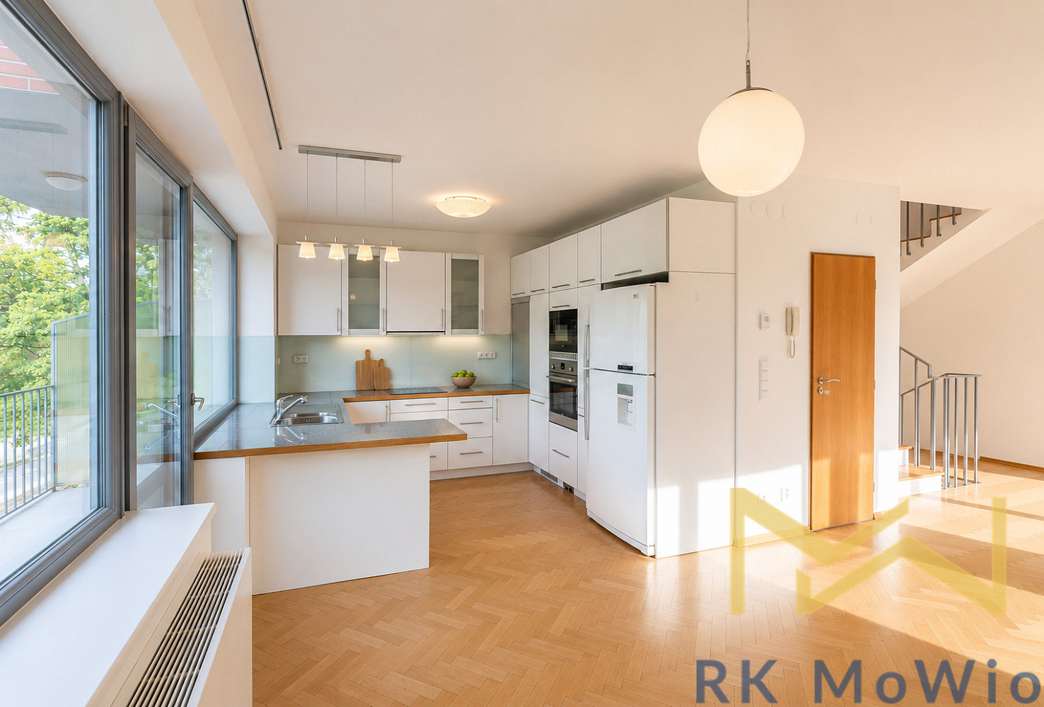 Pronájem domu 230 m² s pozemkem 550 m²
