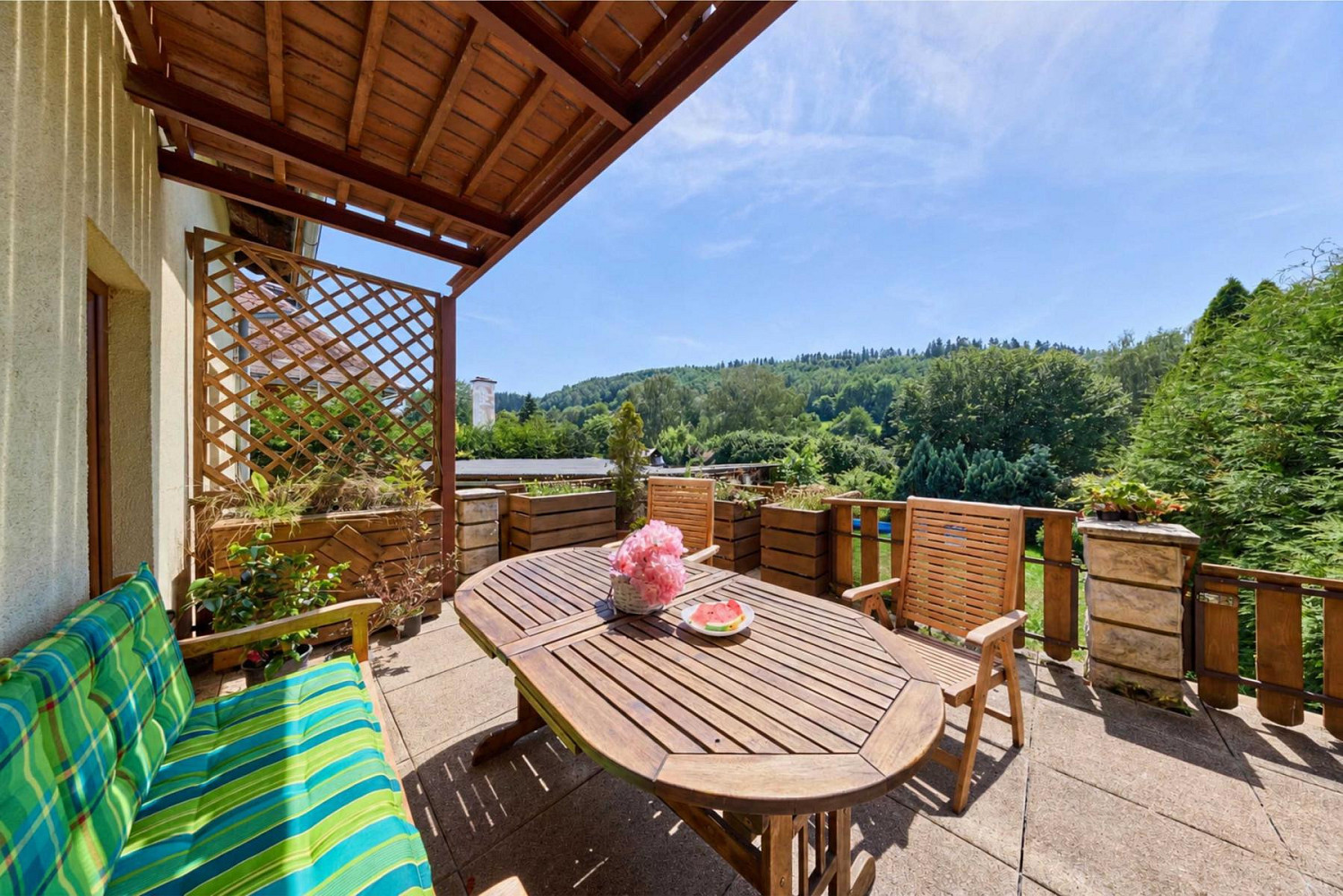 Prodej domu 204 m² s pozemkem 555 m² – fotografie 3