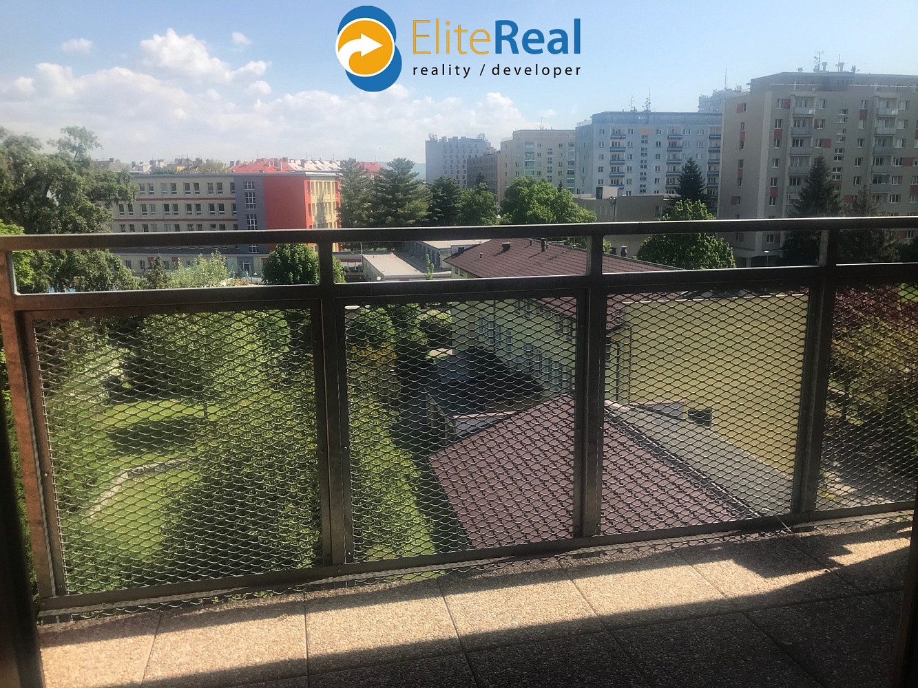 Pronájem bytu 1+kk 33 m² – fotografie 3