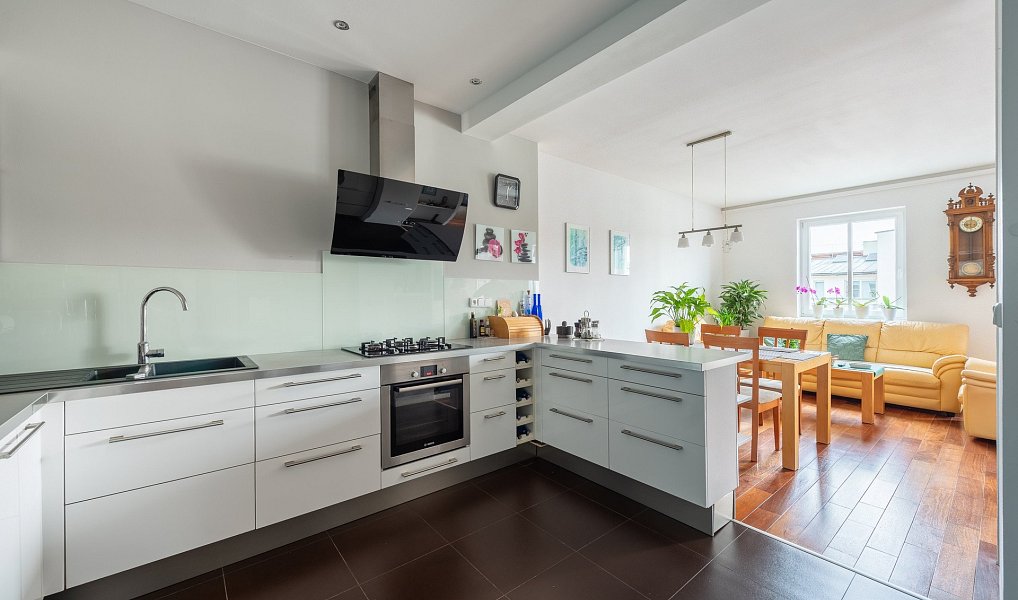 Prodej bytu 4+kk 173 m², Praha – náhled fotky 8