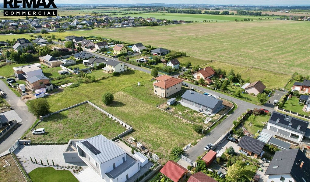Prodej stavebního pozemku 1 551 m², Křenice – náhled fotky 9