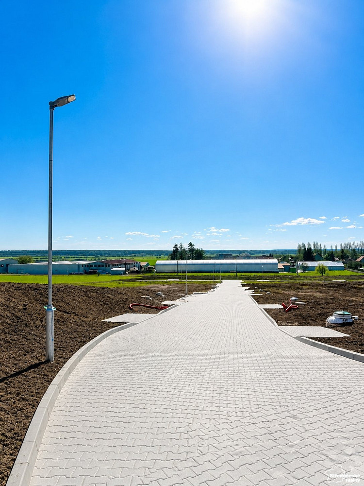 Prodej stavebního pozemku 1 420 m² – fotografie 5