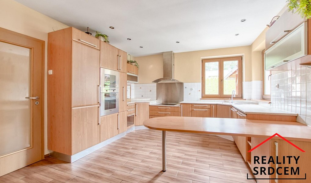 Prodej domu 170 m² s pozemkem 921 m², Bystřice – náhled fotky 4