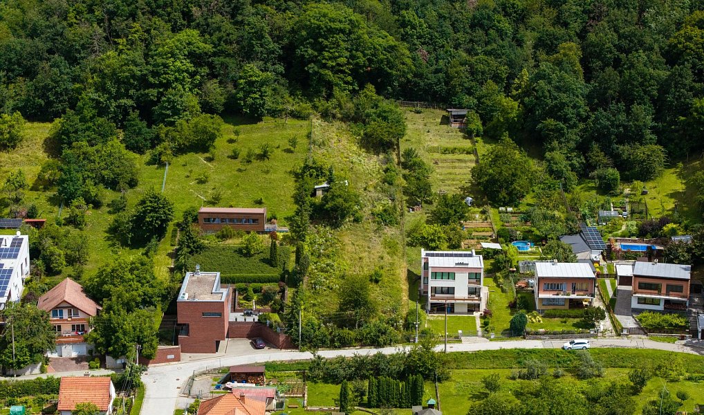 Prodej stavebního pozemku 1 276 m², Kuřim – náhled fotky 7