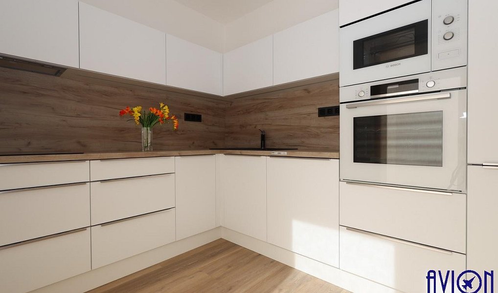 Pronájem bytu 4+kk 88 m², Praha – náhled fotky 10
