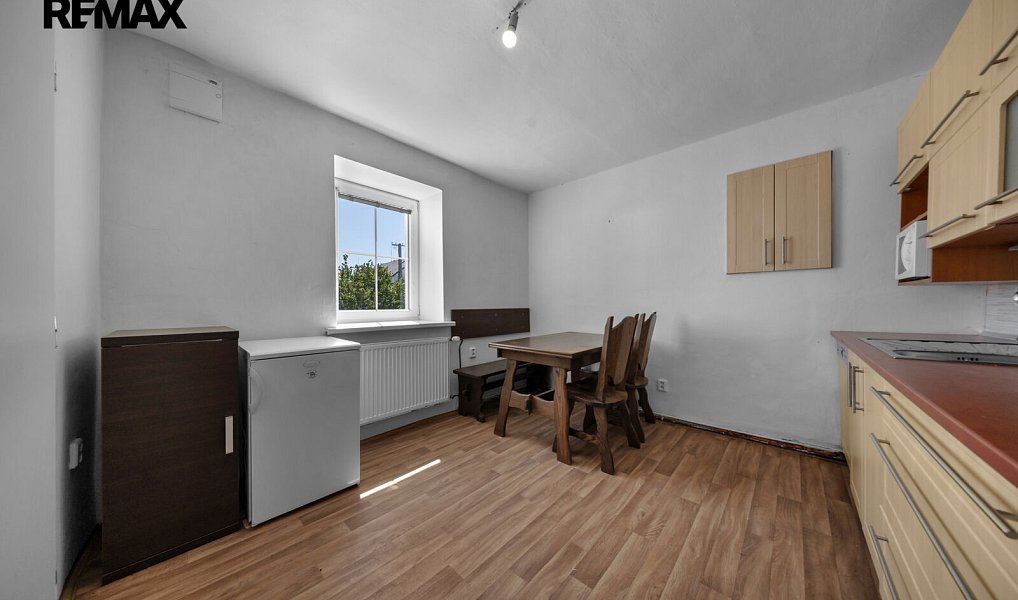 Prodej domu 100 m² s pozemkem 175 m², Luká – náhled fotky 11