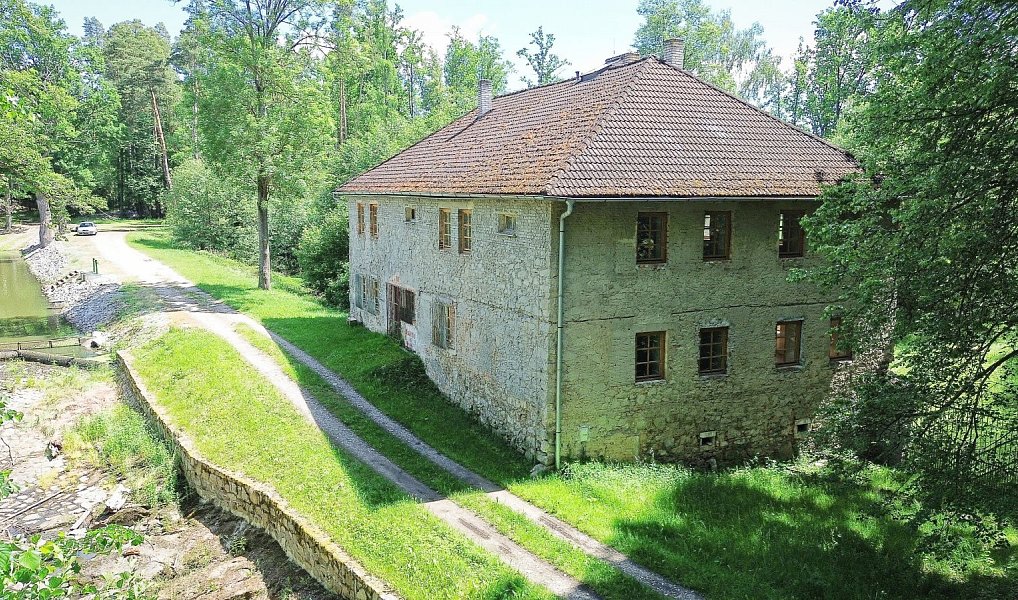 Prodej domu 520 m² s pozemkem 2 024 m², Jindřichův Hradec – náhled fotky 16