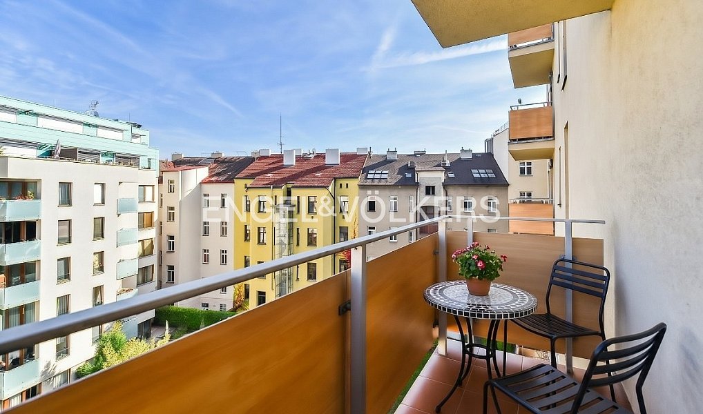 Pronájem bytu 2+kk 45 m², Praha – náhled fotky 3