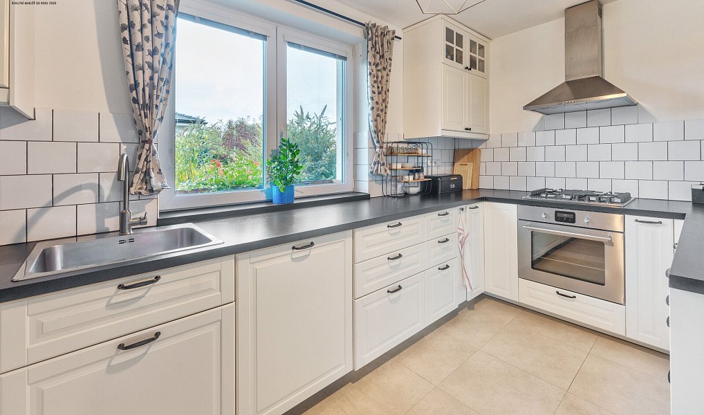 Prodej domu 99 m² s pozemkem 1 071 m², Křenice – náhled fotky 3
