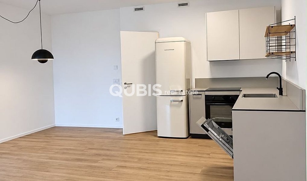 Pronájem bytu 2+kk 82 m², Praha – náhled fotky 2