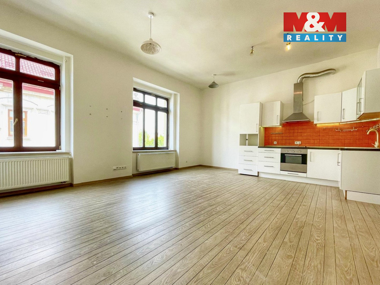 Prodej nájemního domu, činžáku 246 m² – fotografie 3