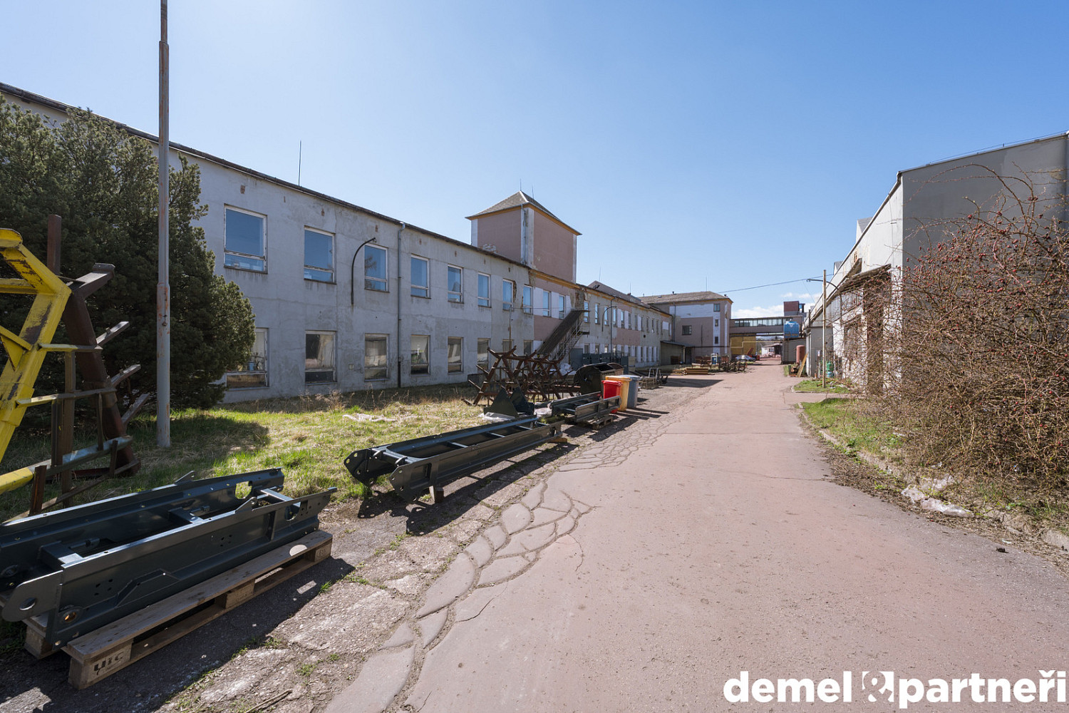 Prodej výrobních prostor 6 500 m² — photo 2