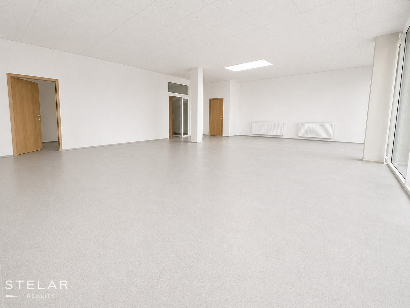 Pronájem obchodních prostor 113 m² – fotografie 2