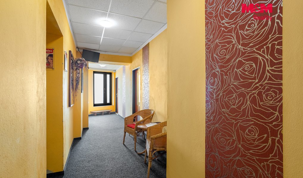 Pronájem obchodních prostor 11 m², Kladno – náhled fotky 4
