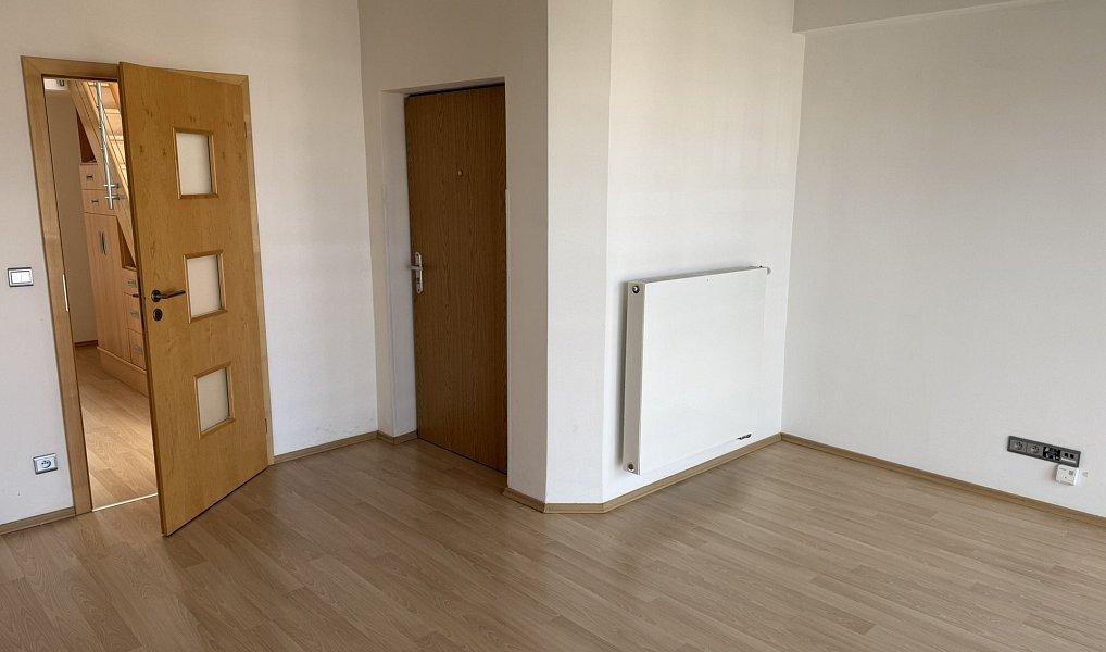 Prodej bytu 4+kk 95 m², Pardubice – náhled fotky 15