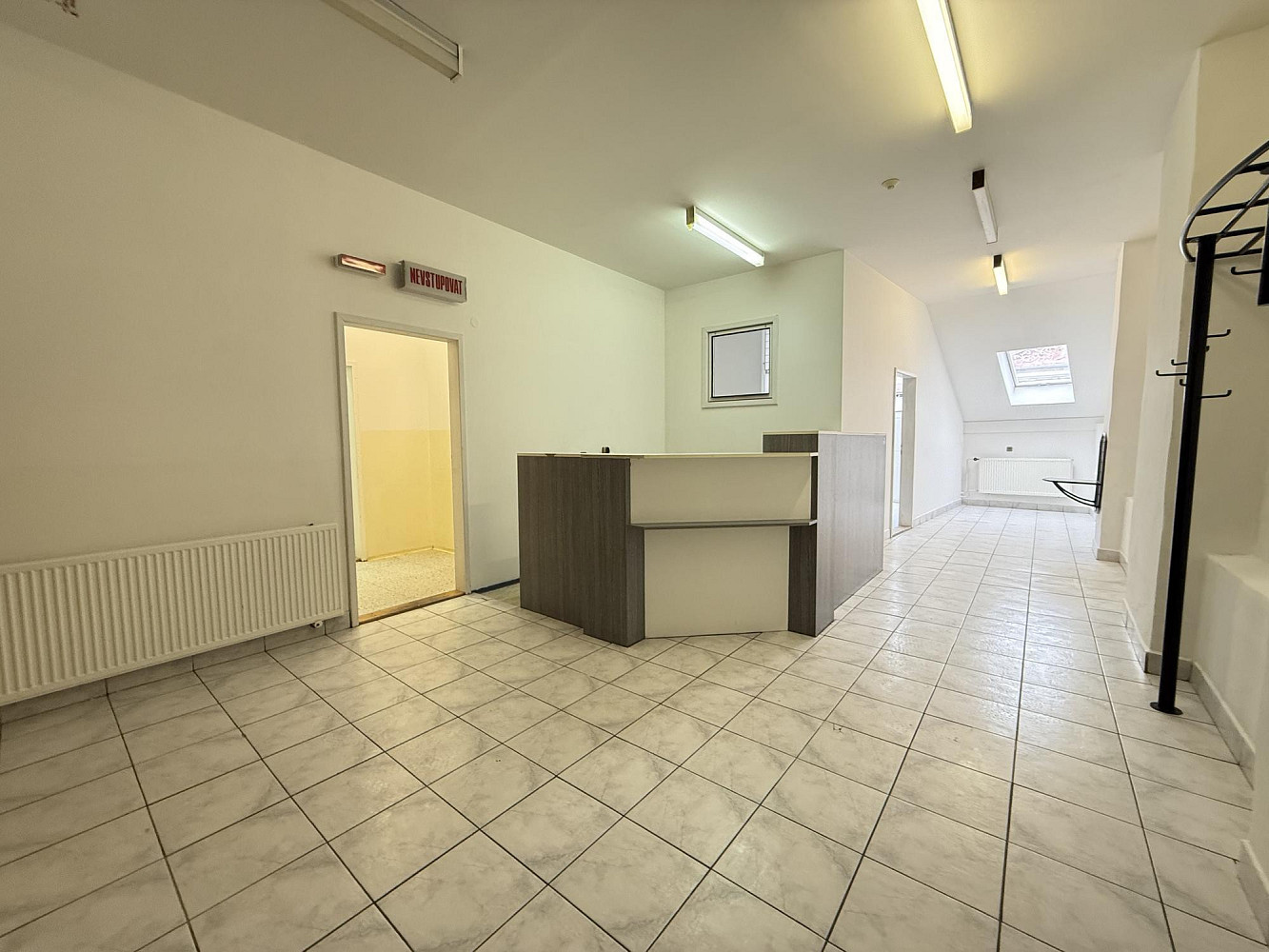 Pronájem komerčního objektu (jiného typu) 82 m² – fotografie 4