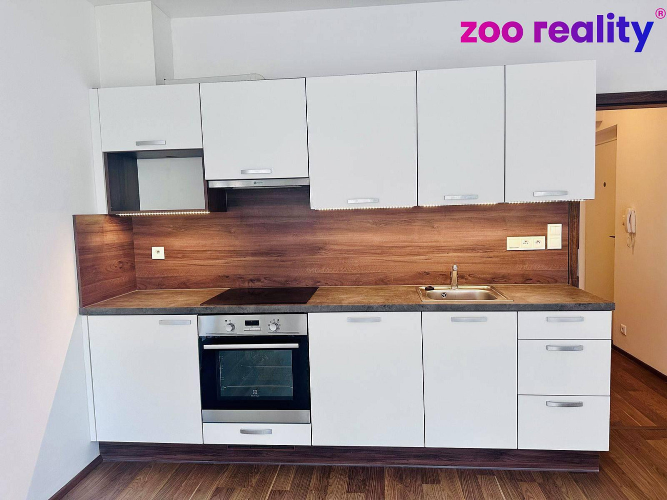 Pronájem bytu 1+kk 35 m² – fotografie 3
