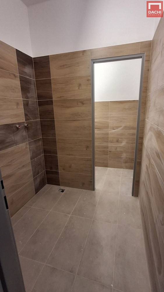 Pronájem obchodních prostor 85 m² — photo 3