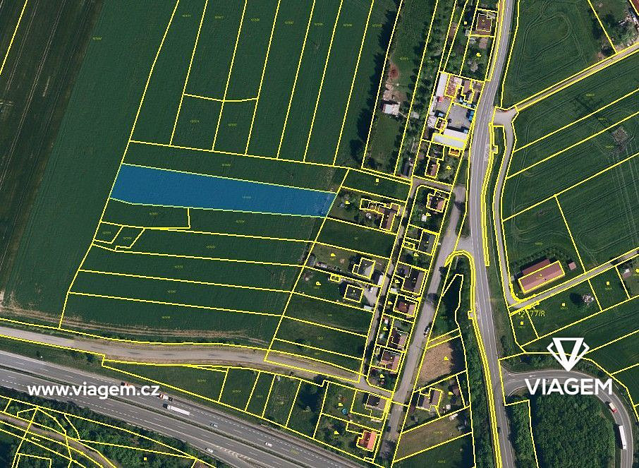 Prodej pole 3 381 m² – fotografie 2