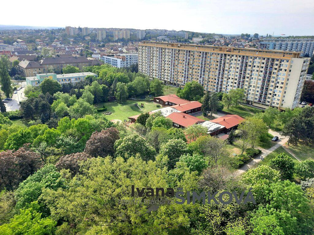 Pronájem bytu 1+kk 27 m² — photo 3