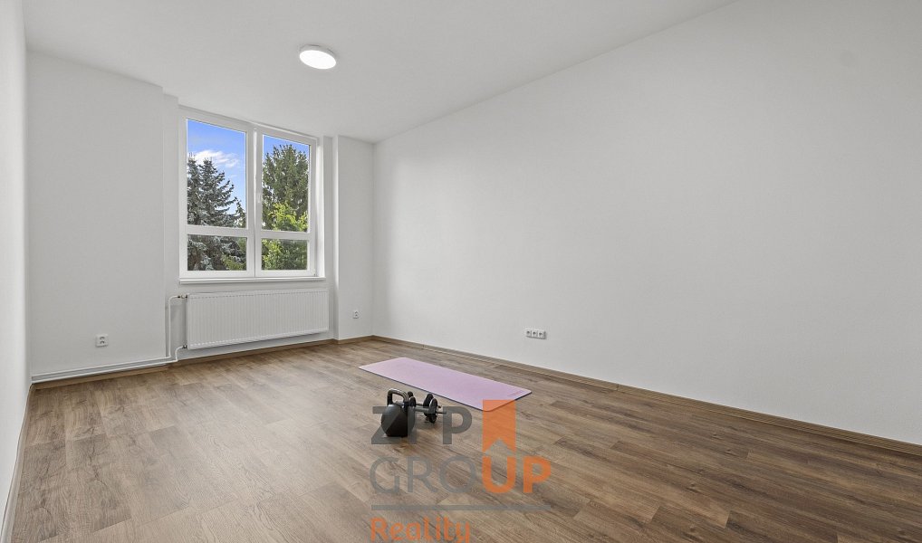 Prodej domu 1 200 m² s pozemkem 381 m², Náchod – náhled fotky 15
