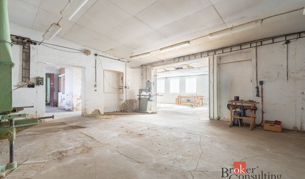 Prodej domu 250 m² s pozemkem 2 232 m², Kožušice – náhled fotky 4
