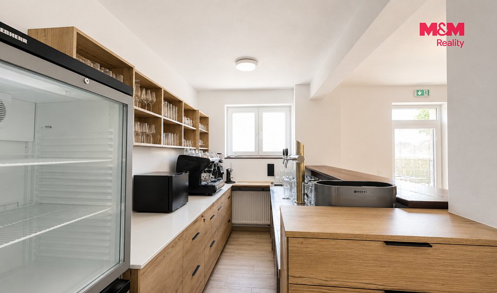 Prodej ubytovacího objektu 440 m², Slavonice – náhled fotky 8