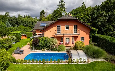 Prodej domu 389 m² s pozemkem 1 118 m², Honzíkova, Babice, okres Praha-východ