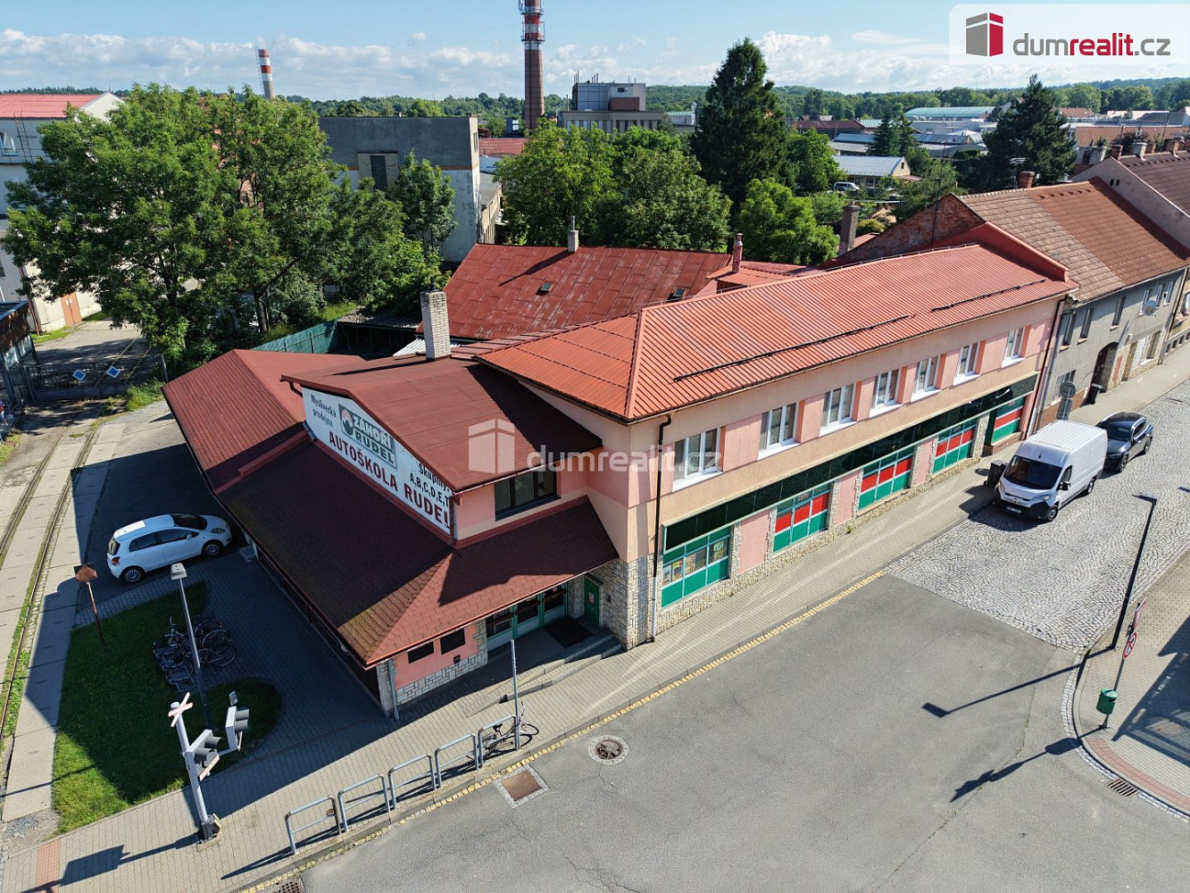 Prodej obchodních prostor 500 m²