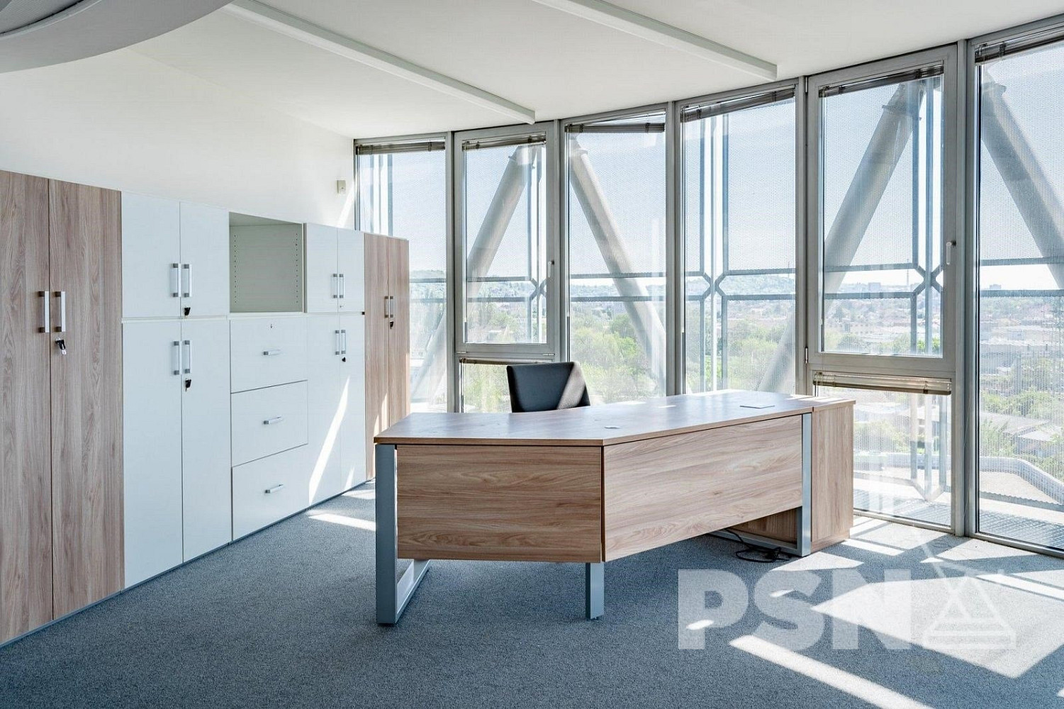 Pronájem kanceláře 710 m² – fotografie 2