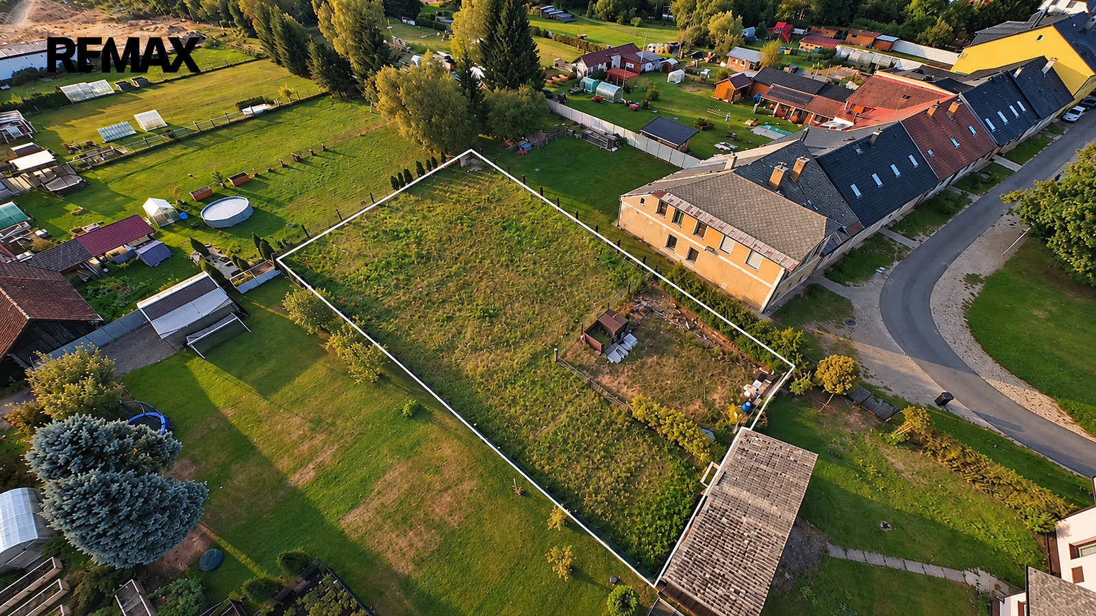 Prodej stavebního pozemku 1 109 m² – fotografie 3