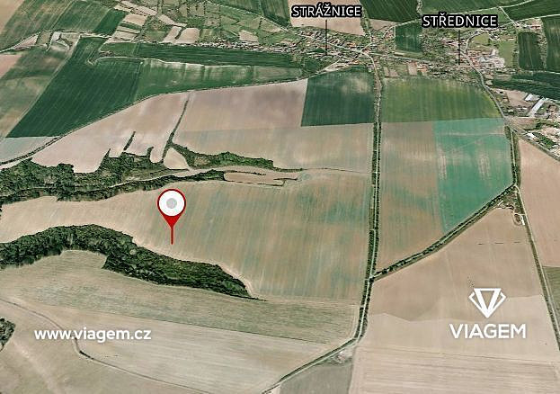 Prodej pole 2 462 m²