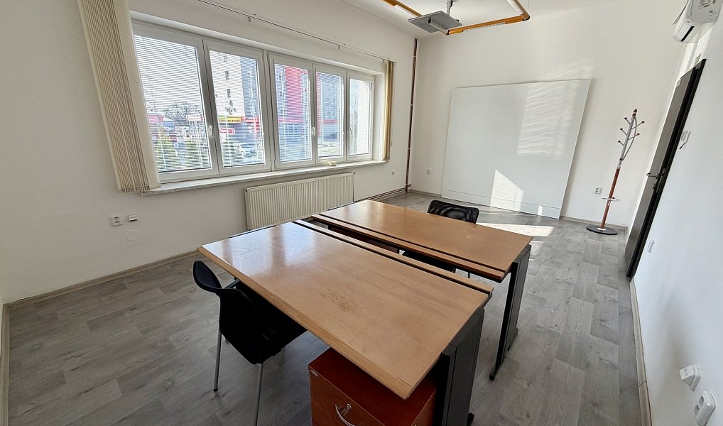 Pronájem kanceláře 24 m², Uherské Hradiště – náhled fotky 4