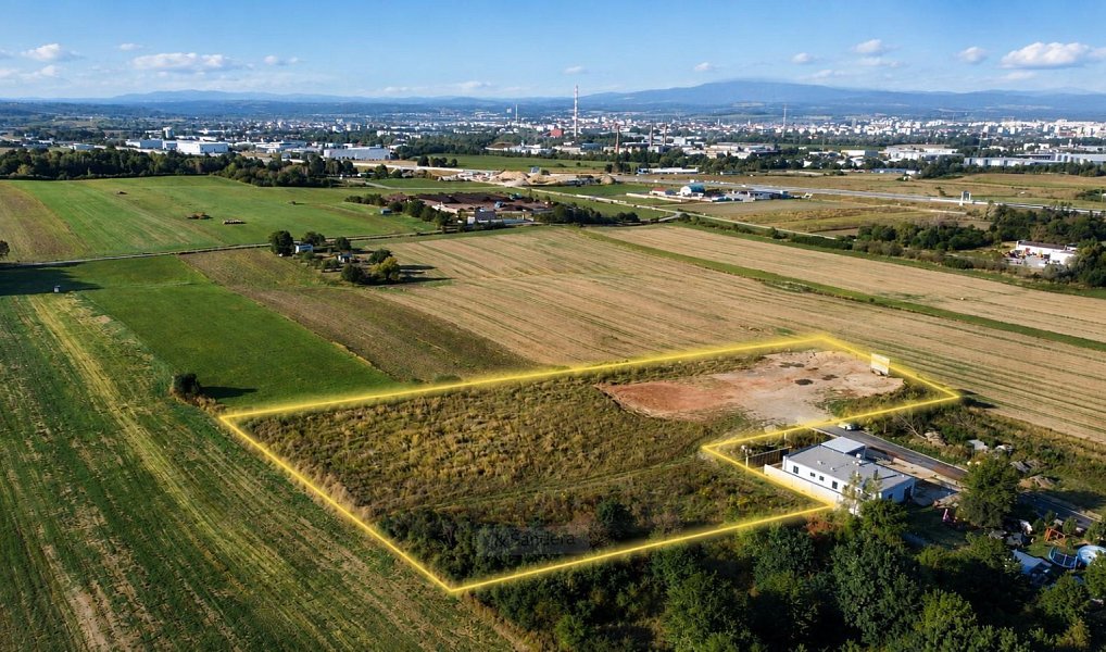 Prodej komerčního pozemku 11 525 m², Hůry – náhled fotky 2