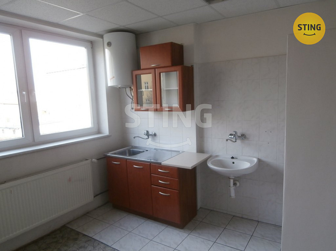 Pronájem kanceláře 17 m² – fotografie 3