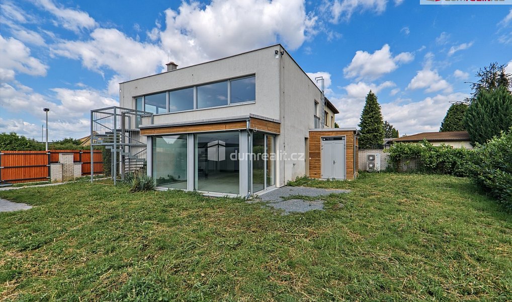 Prodej domu 168 m² s pozemkem 565 m², Praha – náhled fotky 2