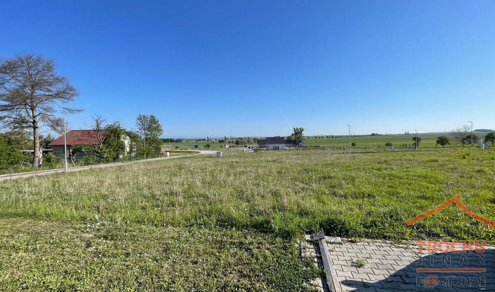 Prodej stavebního pozemku 1 024 m², Divec – náhled fotky 3