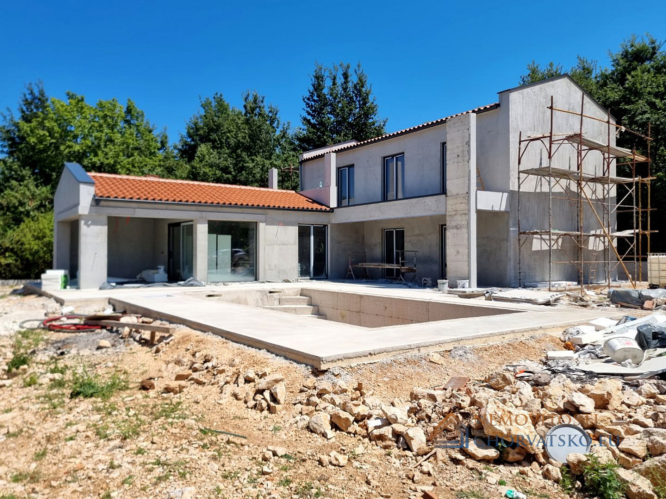 Prodej domu 236 m² s pozemkem 1 000 m² - Pogled 3