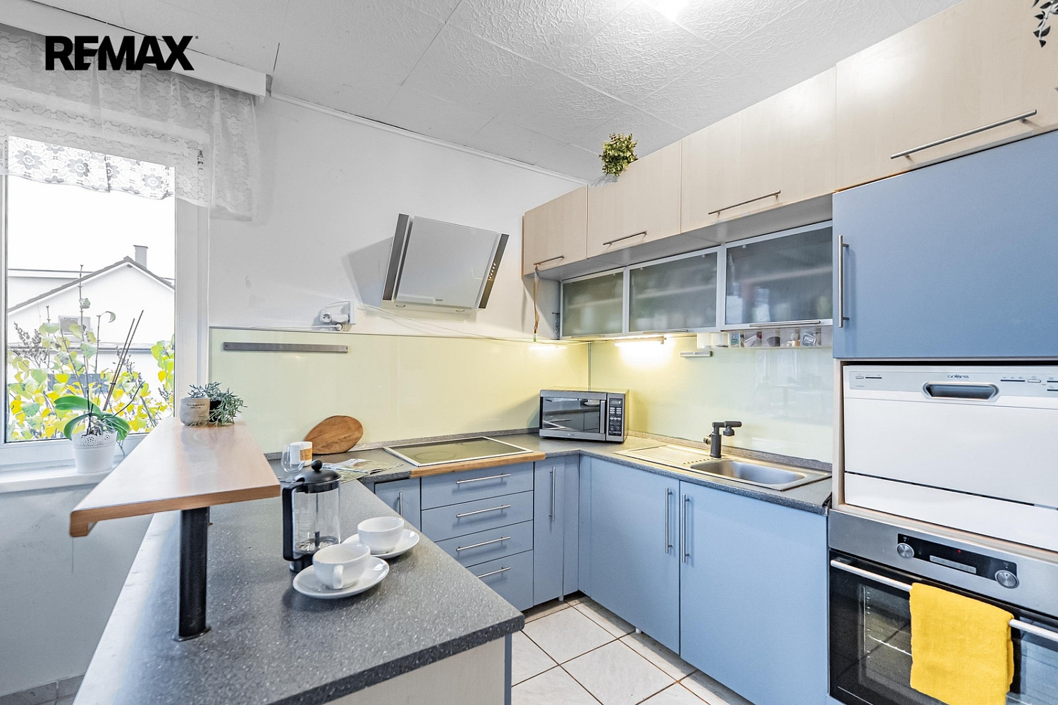 Prodej domu 300 m² s pozemkem 1 169 m² — photo 2