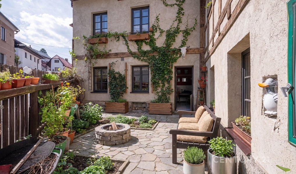 Prodej domu 458 m² s pozemkem 351 m², Stachy – náhled fotky 3