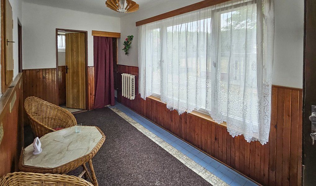 Prodej domu 250 m² s pozemkem 1 373 m², Boseň – náhled fotky 10