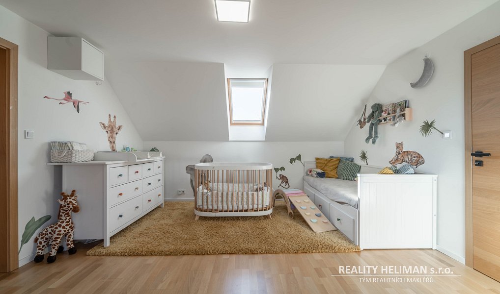Prodej domu 260 m² s pozemkem 5 558 m², Košice – náhled fotky 37