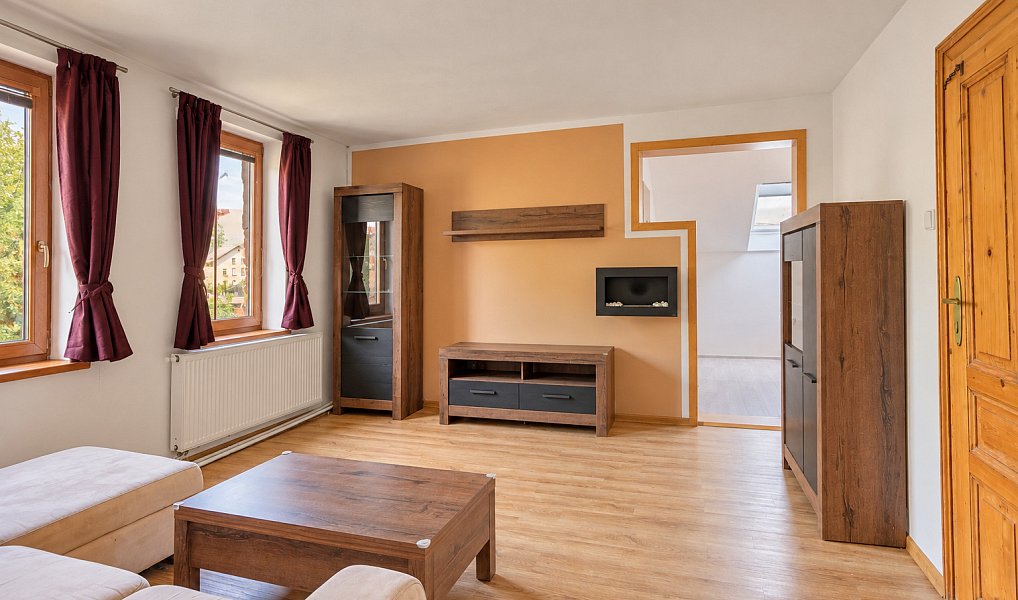 Prodej bytu 3+1 70 m², Trutnov – náhled fotky 2