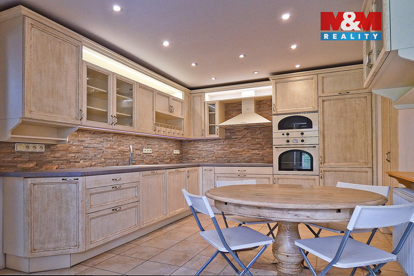 Prodej domu 186 m² s pozemkem 948 m² — photo 3