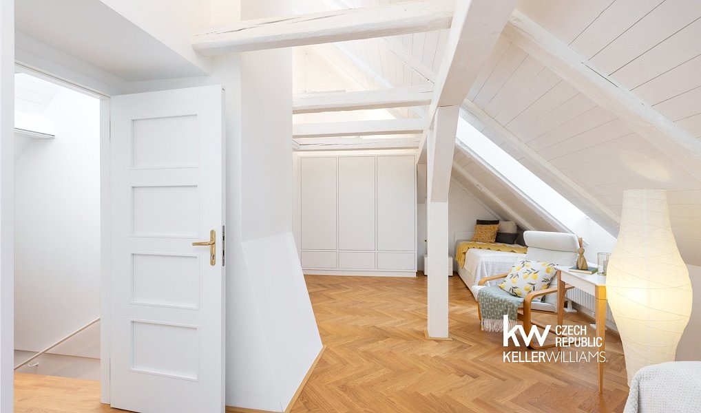 Prodej bytu 6+kk 231 m², Praha – náhled fotky 26