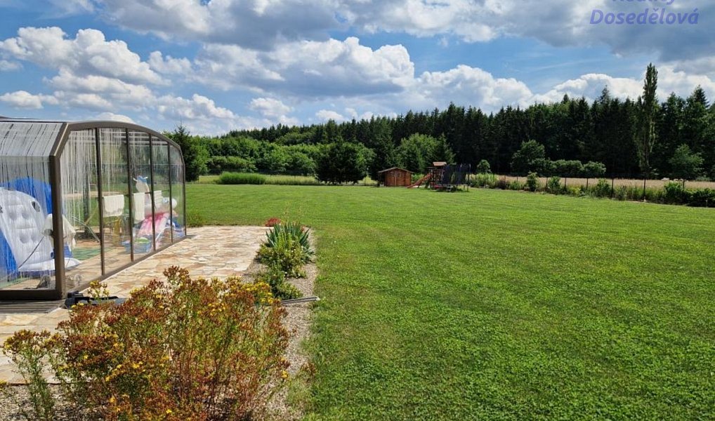 Prodej domu 610 m² s pozemkem 8 027 m², Rašovice – náhled fotky 9
